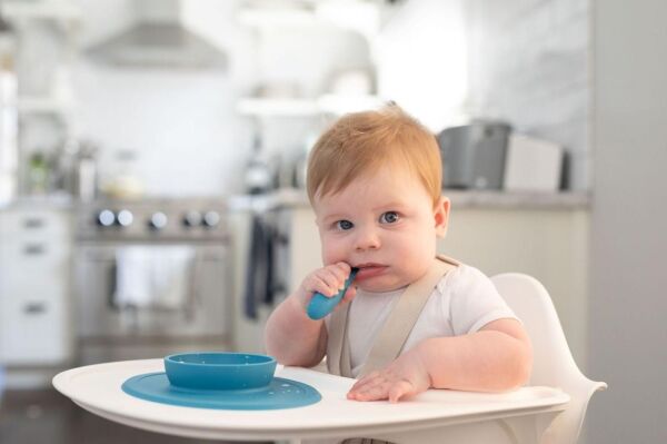 EZPZ Tiny Spoon Mavi