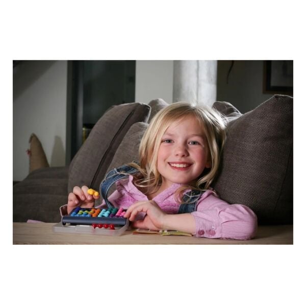 SmartGames IQ-Fit Kutu Oyunu