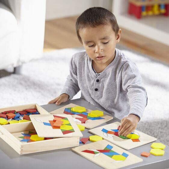Melissa & Doug Ahşap Gelişmiş Şekil Bulmaca