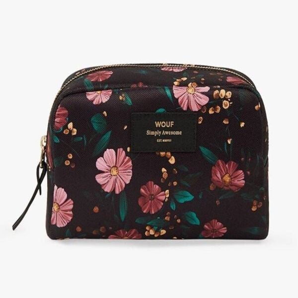 Black Flowers Big Beauty