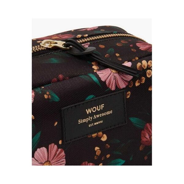 Black Flowers Big Beauty